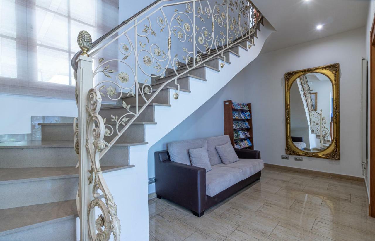 Apartaments Bt Vent De Garbi Empuriabrava Dış mekan fotoğraf