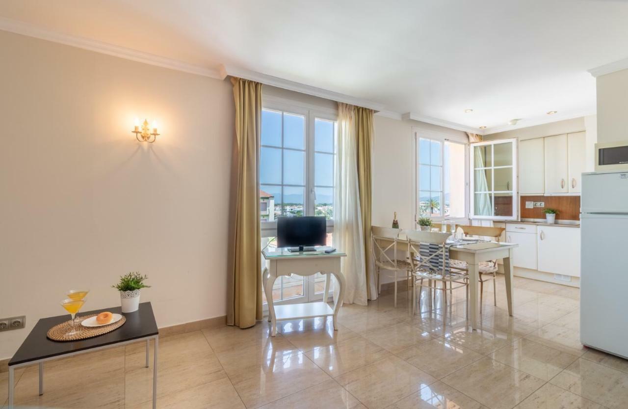 Apartaments Bt Vent De Garbi Empuriabrava Dış mekan fotoğraf